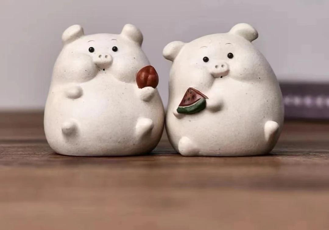 雕塑茶宠猪创意茶宠：西瓜猪，爱心猪