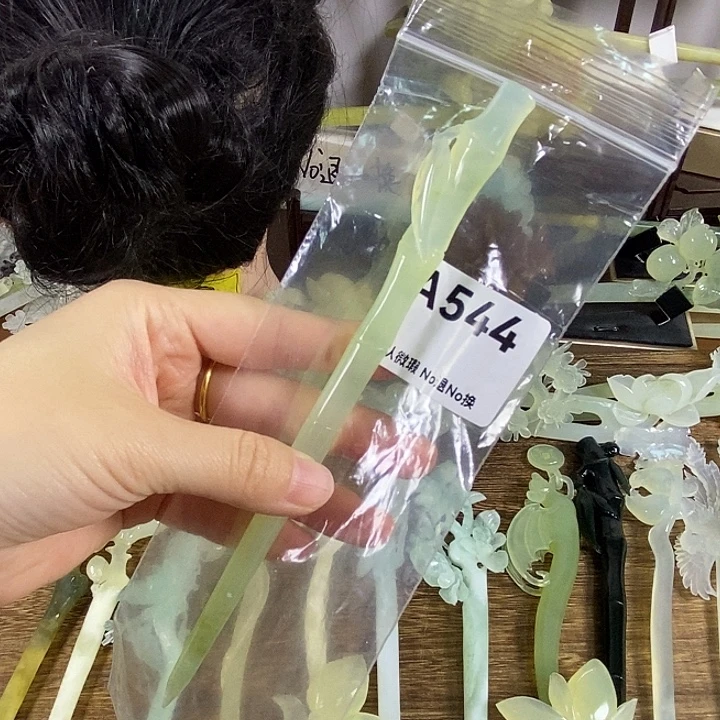 蛇纹石玉未镶嵌发饰