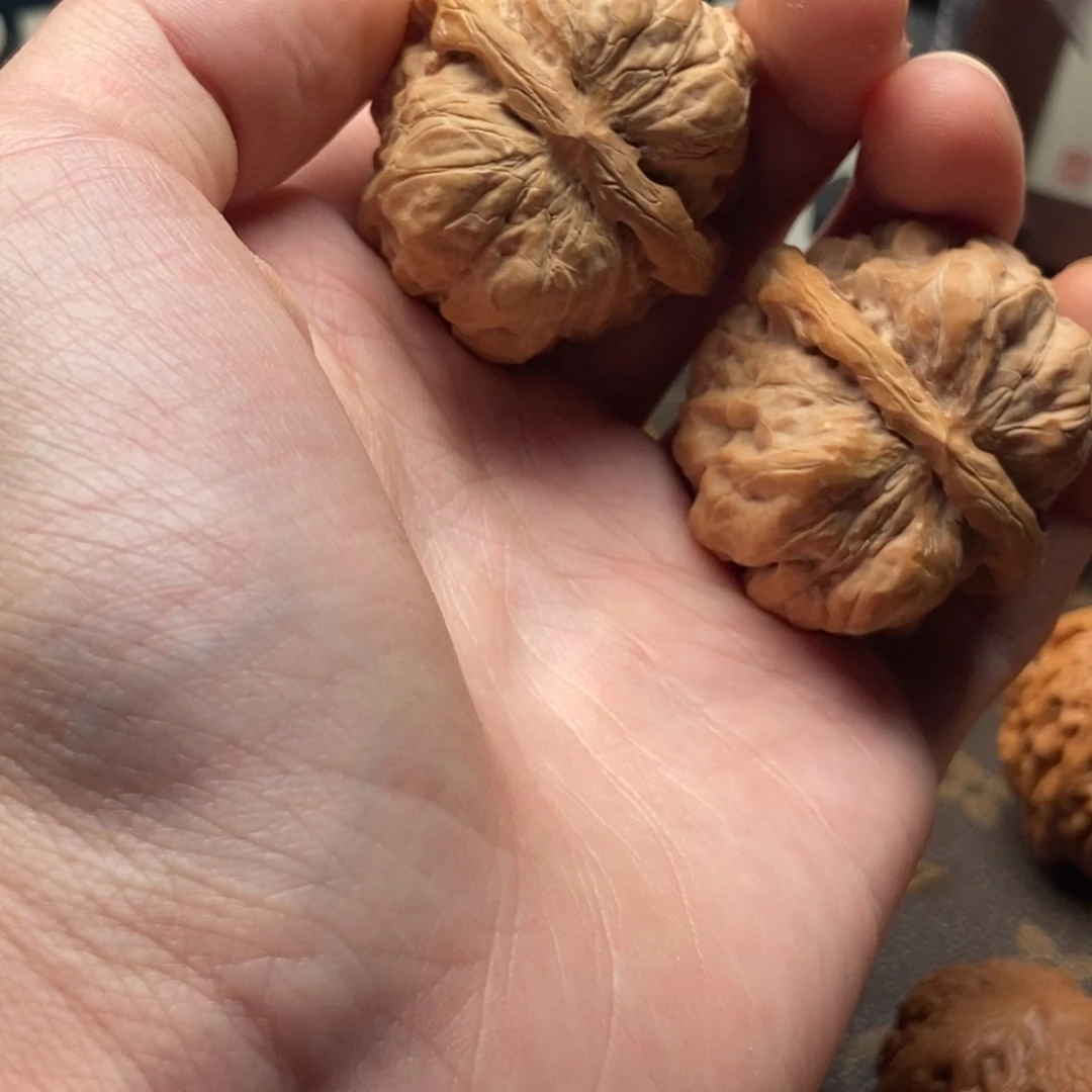 R***文玩核桃吊坠蛤蟆