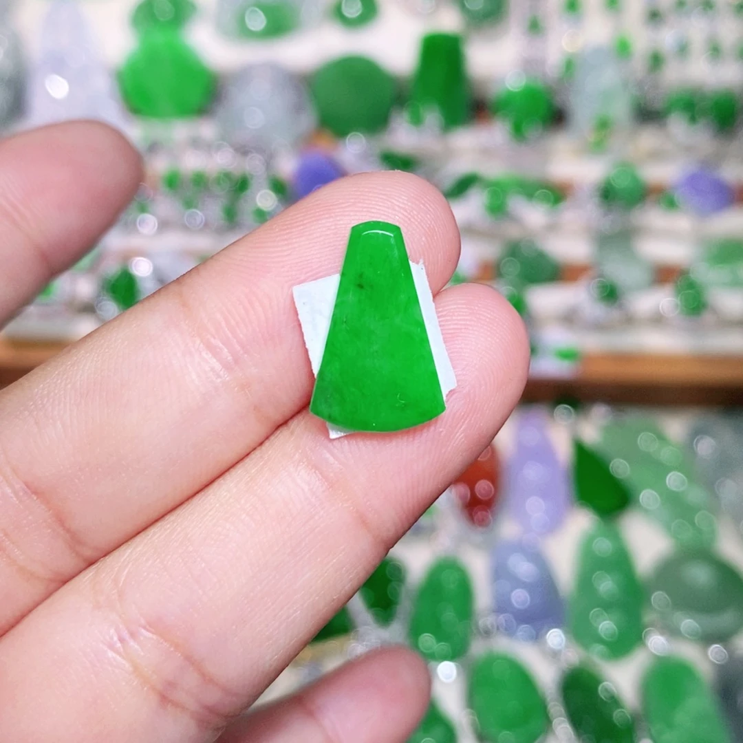 【闪购商品】未镶嵌挂件翡翠裸石