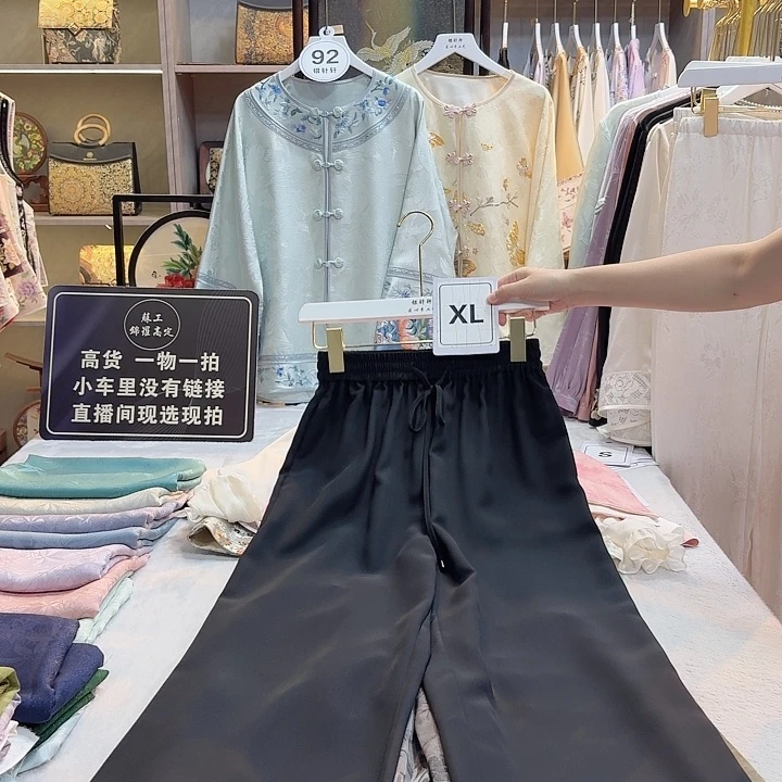 香***院非遗传承人的精神风貌