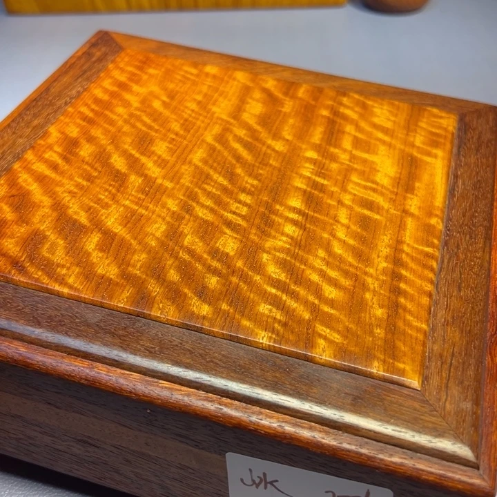 山***扣机关盒。