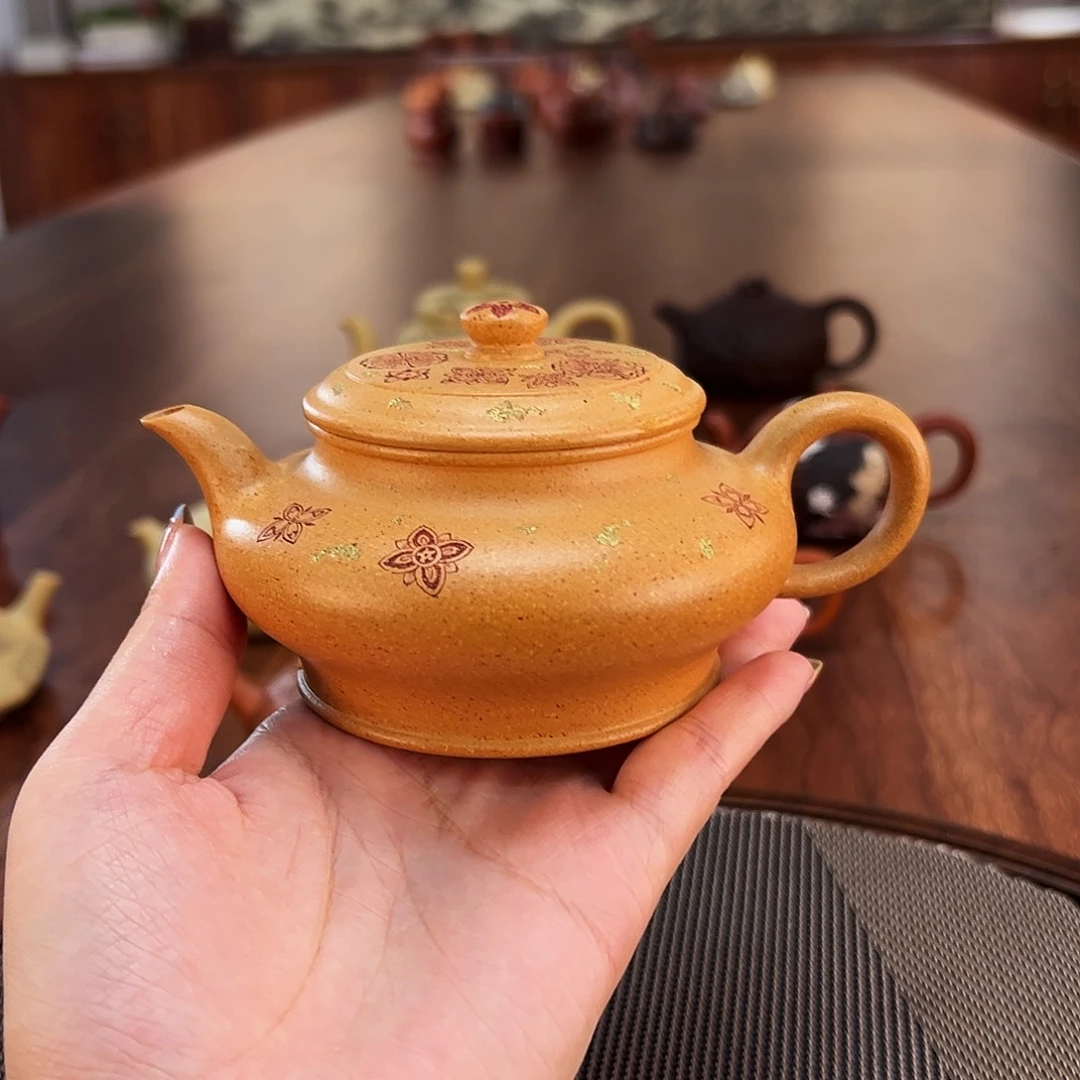 紫砂茶壶黄金段虚扁