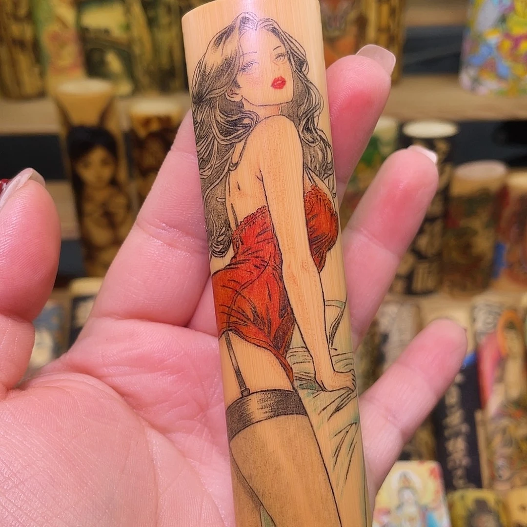 时***苒实心竹手工作品美女