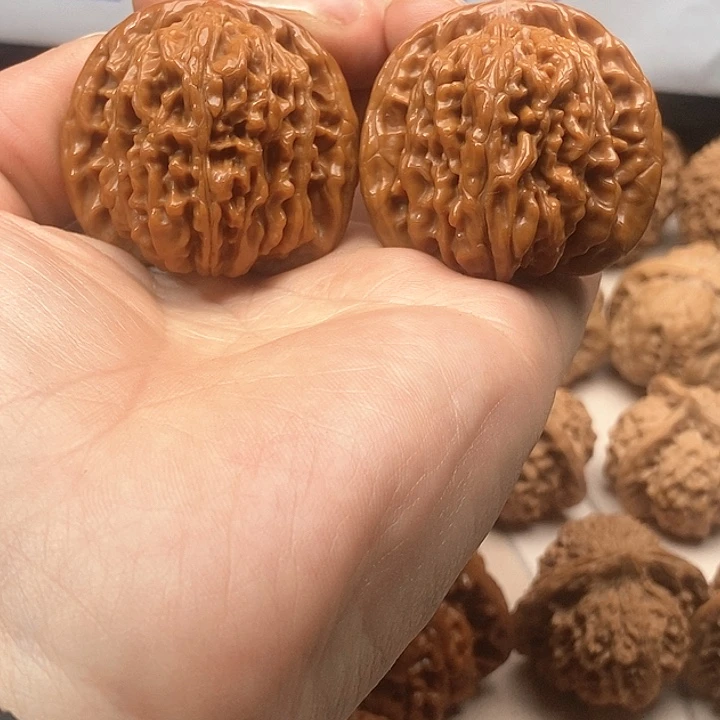 文玩核桃吊坠随**听核桃