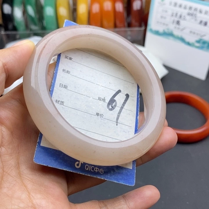 未镶嵌手镯石英质玉