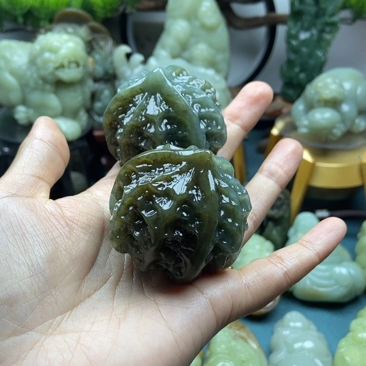 和田玉把件未镶嵌哈****林