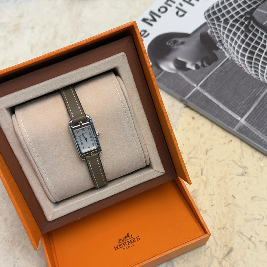 99新 Hermes/爱马仕 大象灰手表 US592217