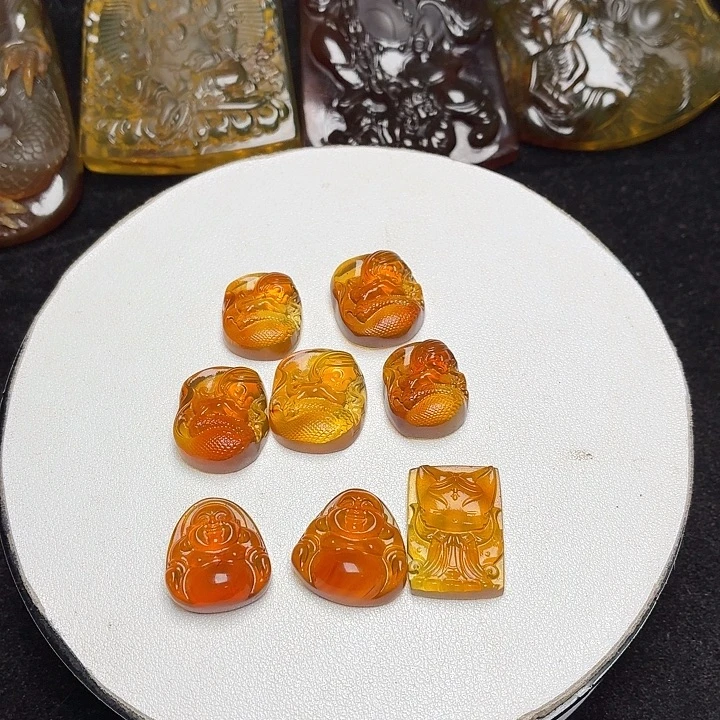 琥珀未镶嵌颈饰8个不送绳子