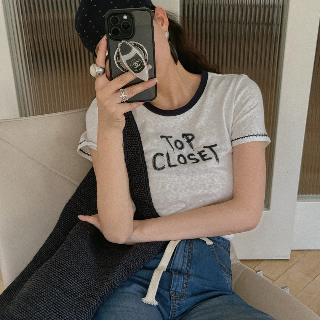 TOPCLOSET 法式复古 撞色绣花logo螺纹小圆领正肩显瘦短袖T恤7372