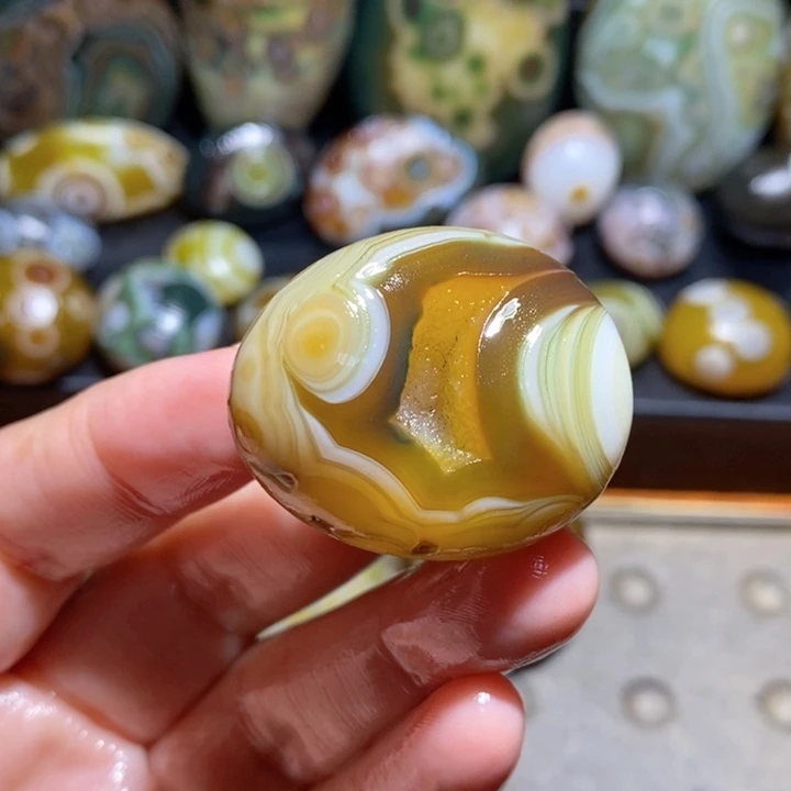 未镶嵌玛瑙/玉髓珠宝半成品64