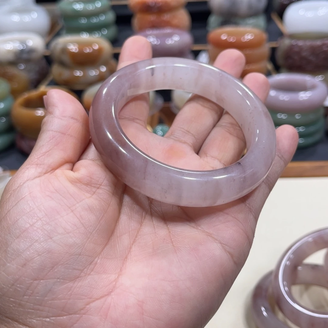 石英岩玉手镯未镶嵌