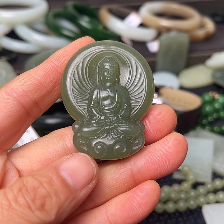 和田玉（糖玉）未镶嵌颈饰