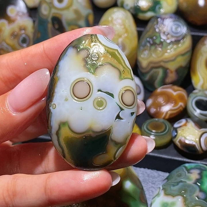 玛瑙/玉髓未镶嵌珠宝奇石33