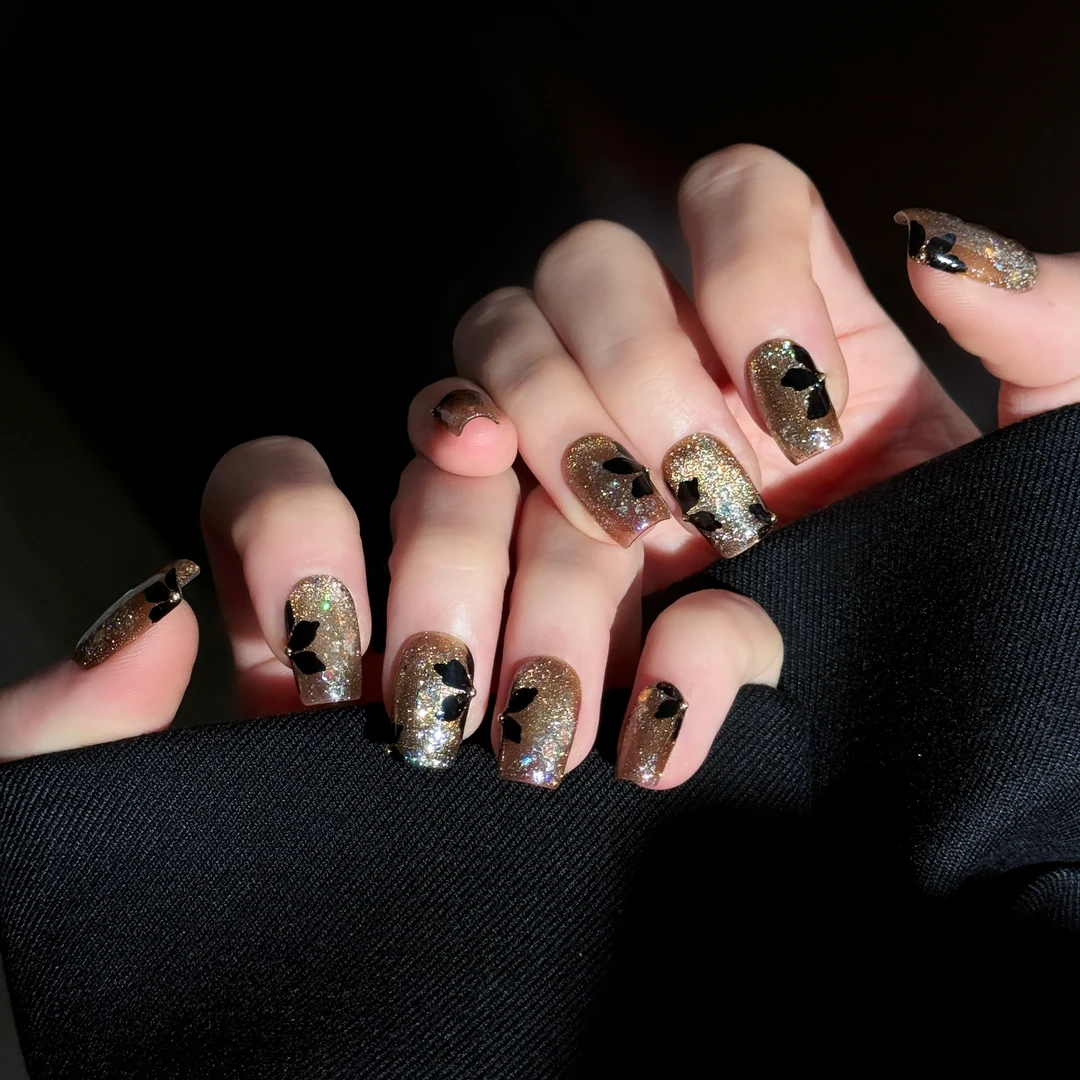 宏飞穿戴甲秋冬新款流沙猫眼亮片爆闪高级感显白精致纯手工穿戴甲