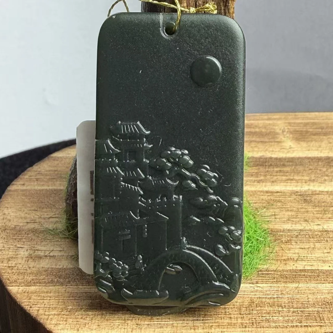 山水牌挂件和田玉S057