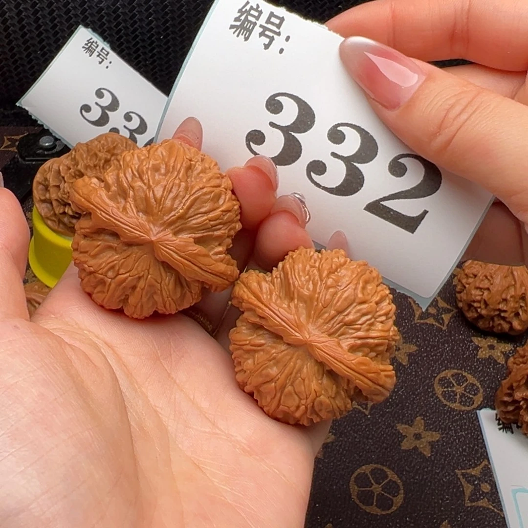 把件文玩核桃4.3闷白332