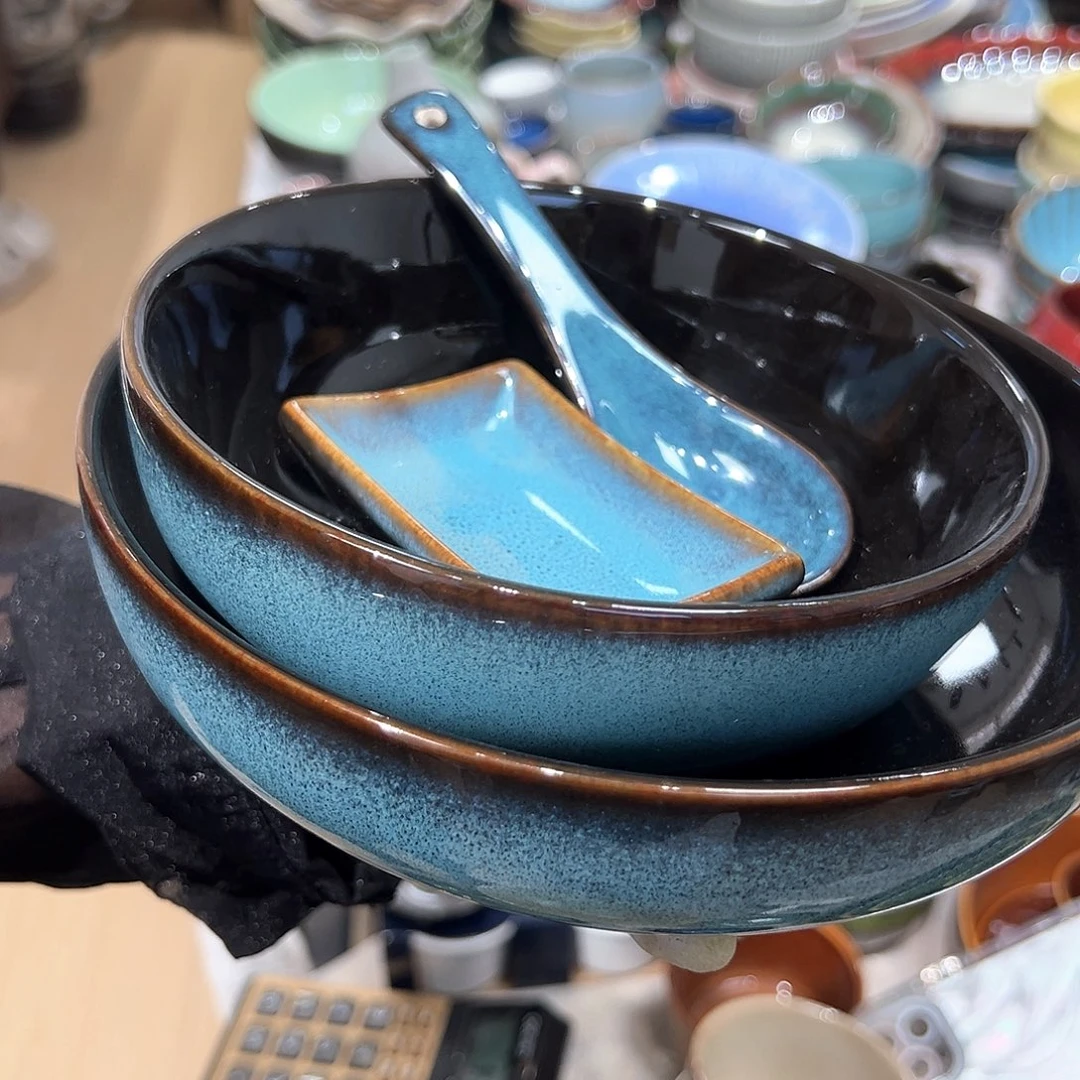 瓷片漫**端四件。