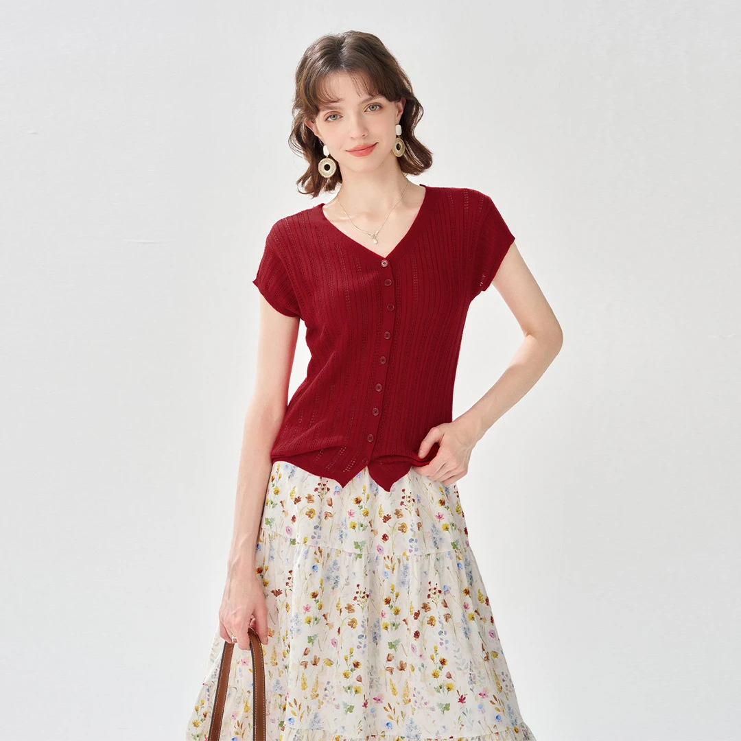 2025夏款V领镂空单排扣薄款短袖针织上衣休闲百搭T恤女