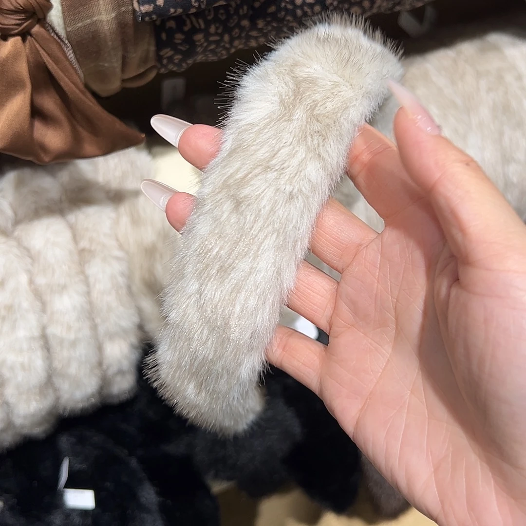 非金属布艺米白毛毛发箍