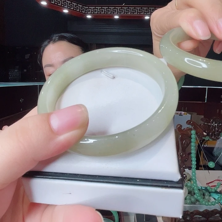 密玉（石英质玉）未镶嵌颈饰60