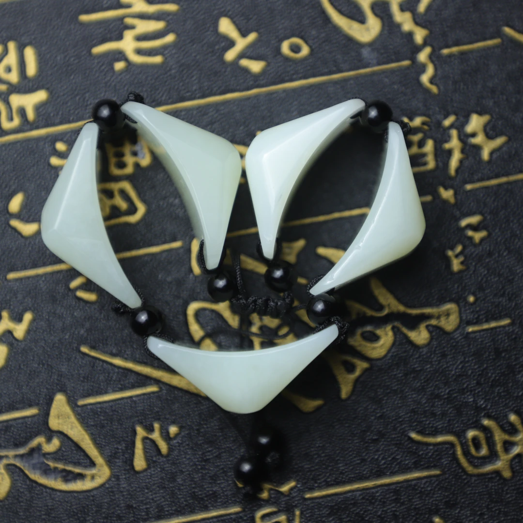 TCWWF08189民国和田白玉手串