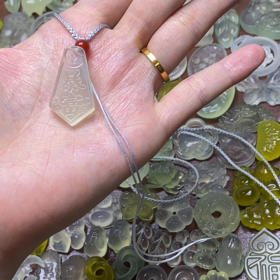 蛇纹石玉合金项链