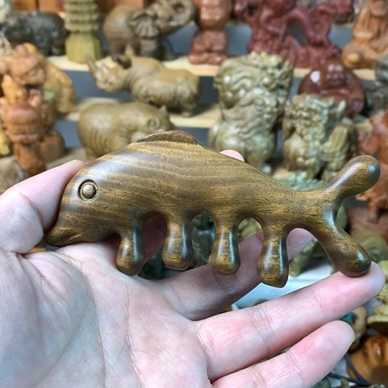 花梨木类阿****你绿檀木按摩梳