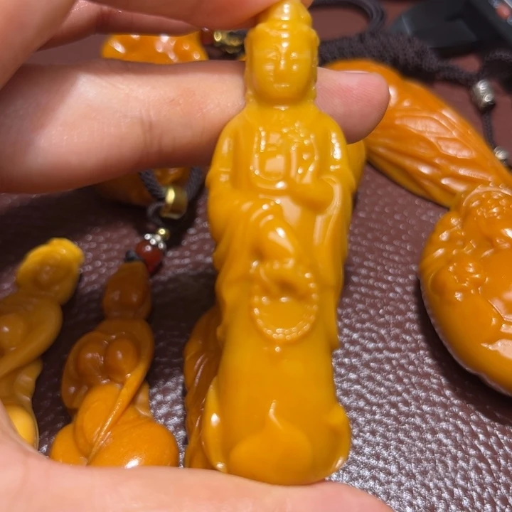 樾***和田玉未镶嵌颈饰