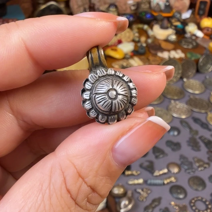 金属材质花卡子一个