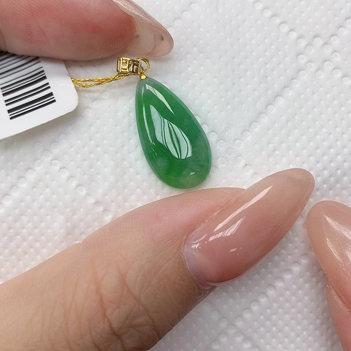 颈饰18K金镶嵌翡翠