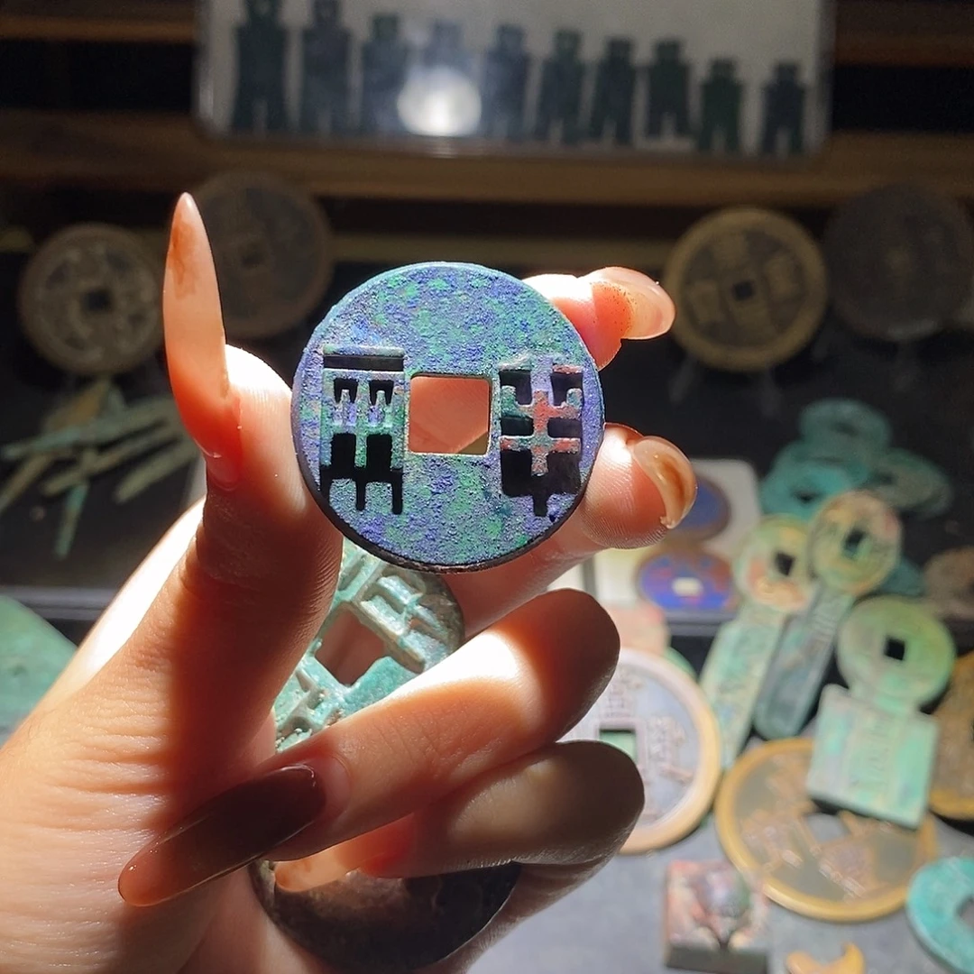 井***盖铜现代仿制工艺品