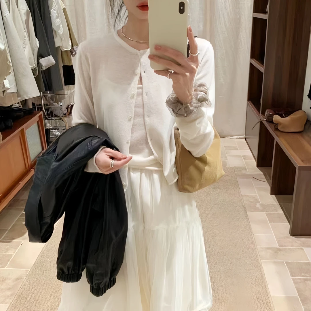 【不止浪漫】时尚高级感轻盈白色针织开衫搭配吊带短款纱纱蓬蓬半裙