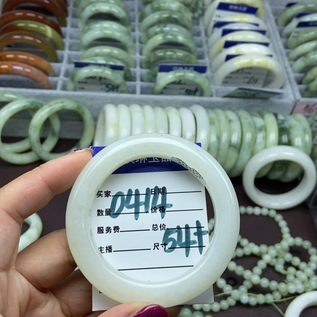 未镶嵌蛇纹石玉手链