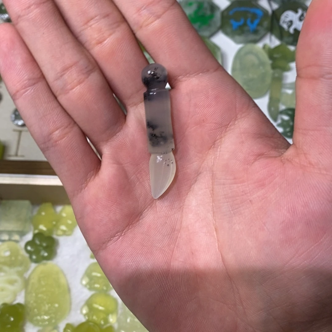 岫玉未镶嵌吊坠(不含链)两单包邮