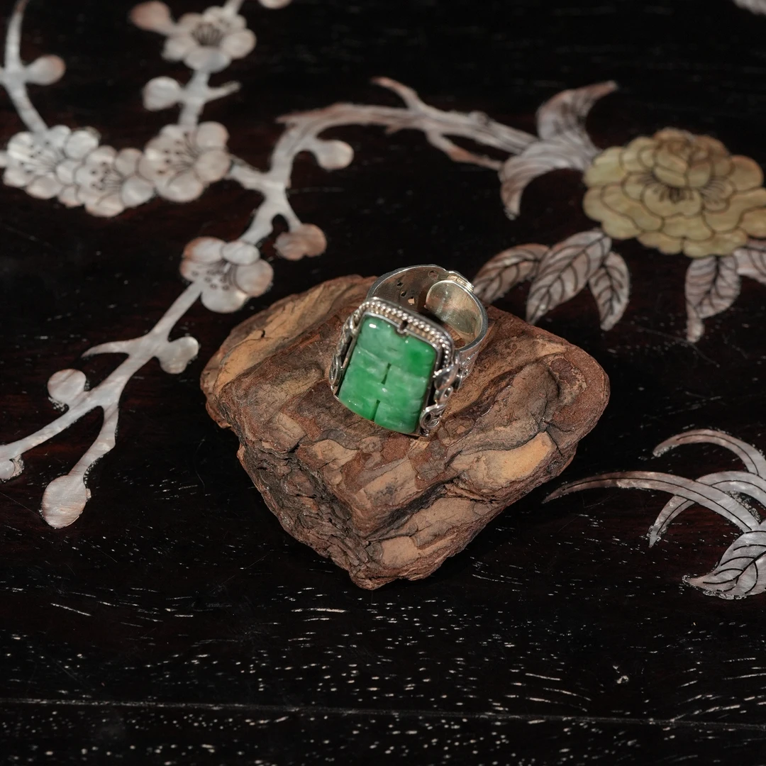 2.16香港王老板-翡翠镶嵌戒指2t11