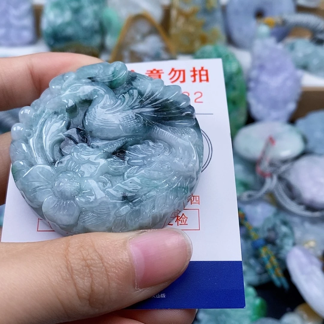 吊坠(不含链)未镶嵌翡翠