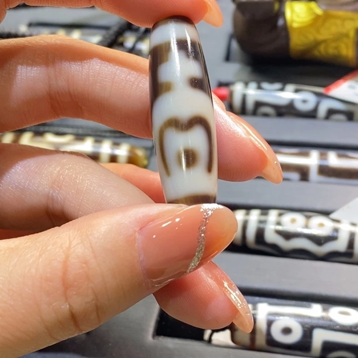 精***态玛瑙/玉髓未镶嵌颈饰