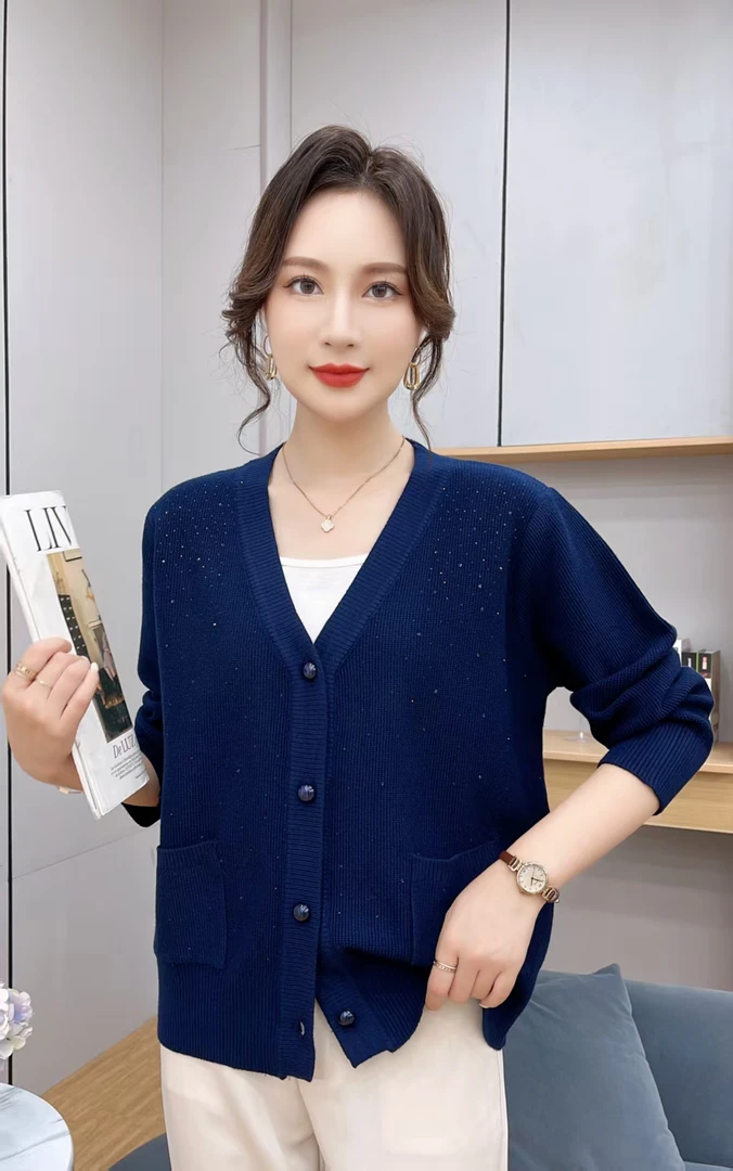 蓝卓梵央女士V领春夏款流行长袖休闲开衫搭配藏装款