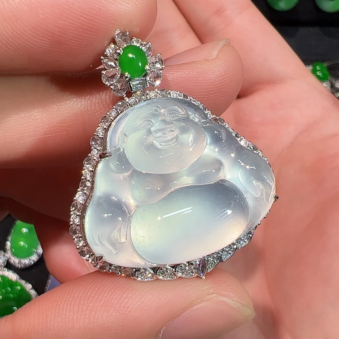 翡翠18K金镶嵌颈饰佛