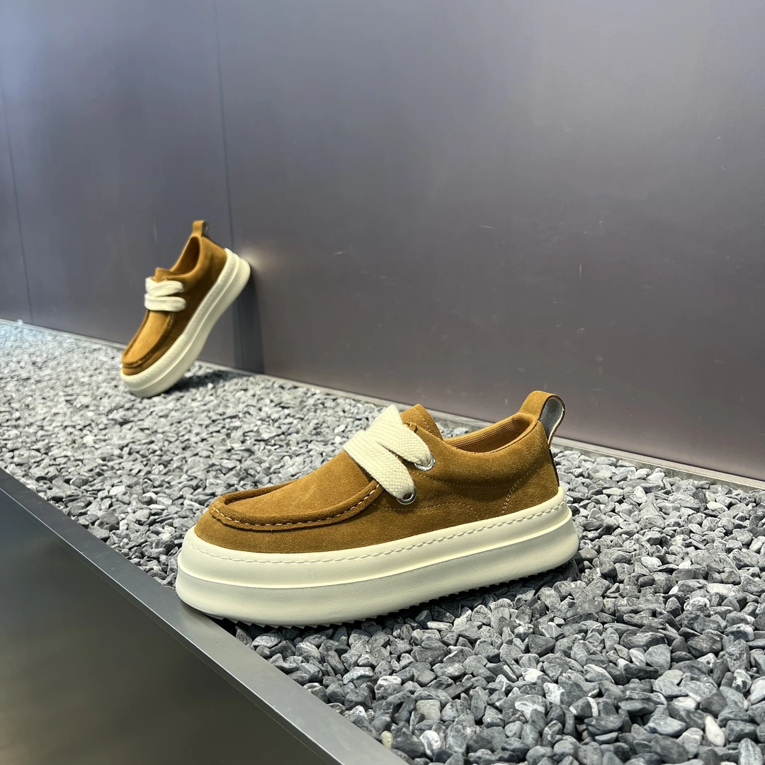 2025广州秋冬磨砂皮系带百搭舒适时尚透气真皮厚底超轻休闲板鞋