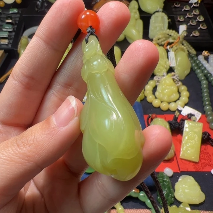 和田玉（黄玉）颈饰未镶嵌