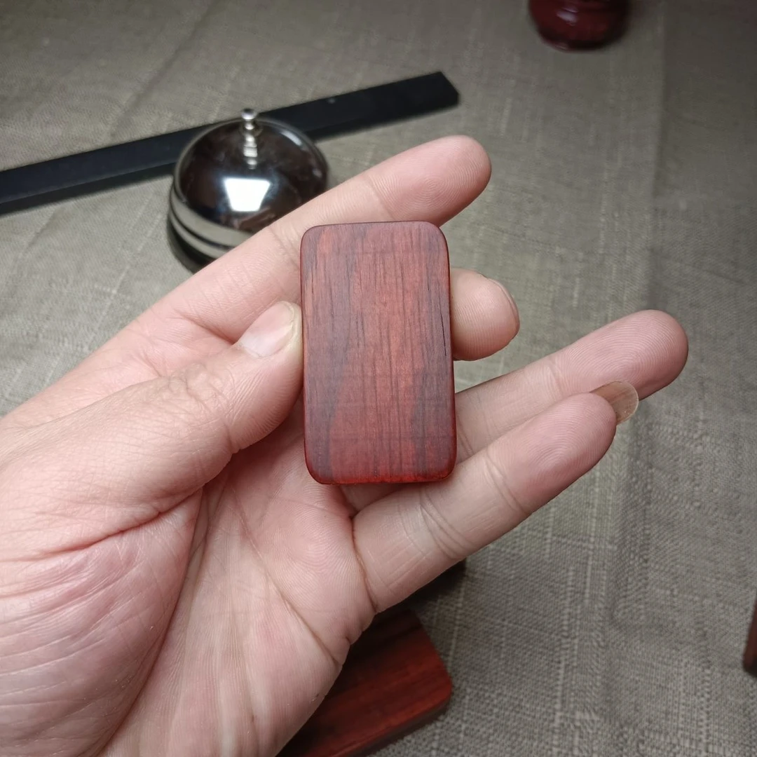 全新无缺陷EDC推牌解压玩具采用犀牛角紫檀木纯素面实木打造