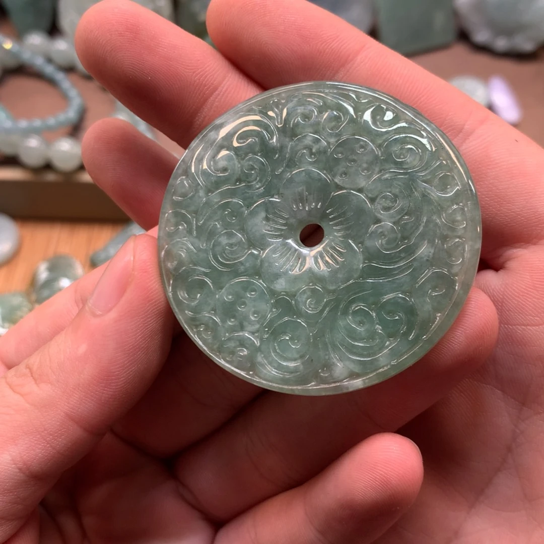 翡翠未镶嵌颈饰翡翠