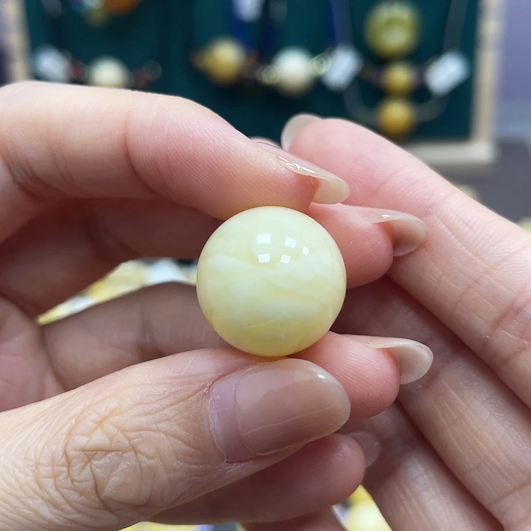 P***n蜜蜡未镶嵌裸石17.3mm