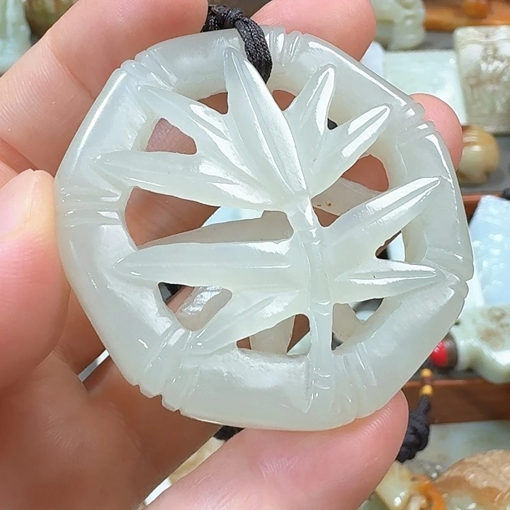 和田玉未镶嵌挂件