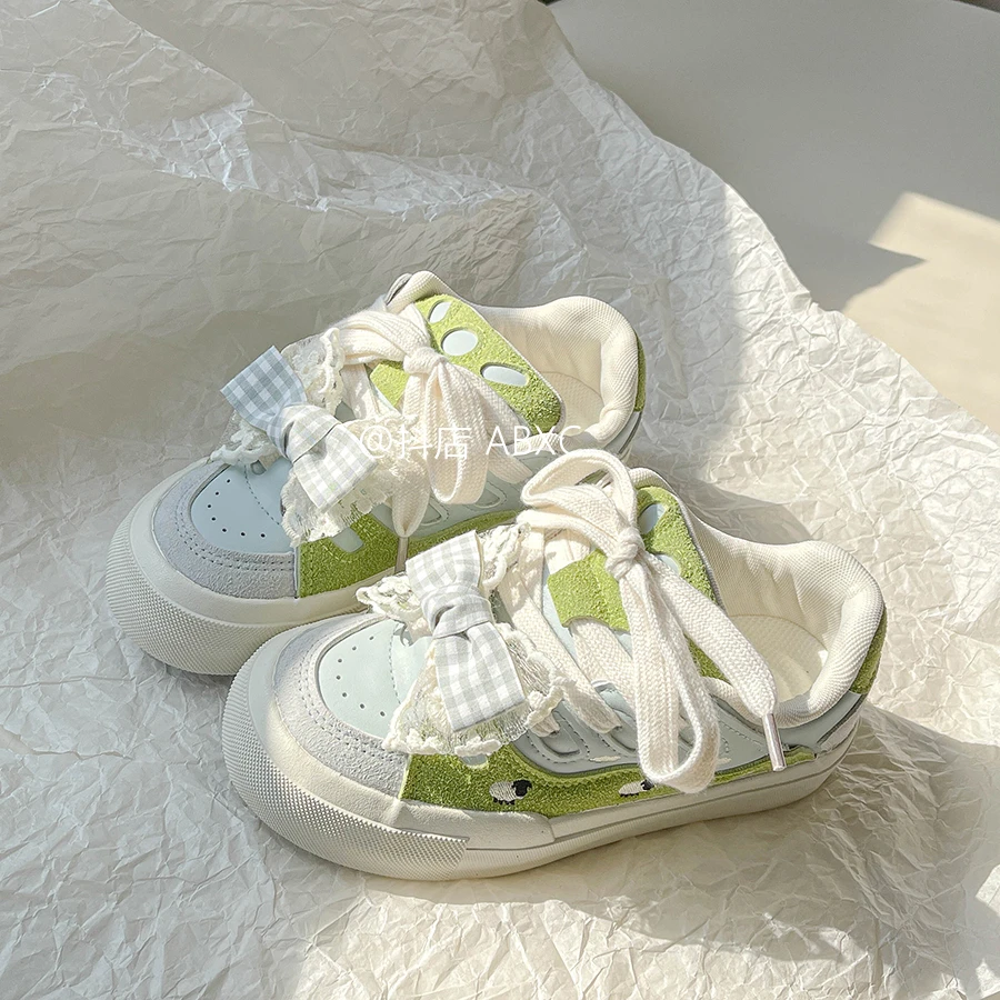 2025春季新款可爱蝴蝶结休闲板鞋女款小众百搭鞋子韩版低帮面包鞋