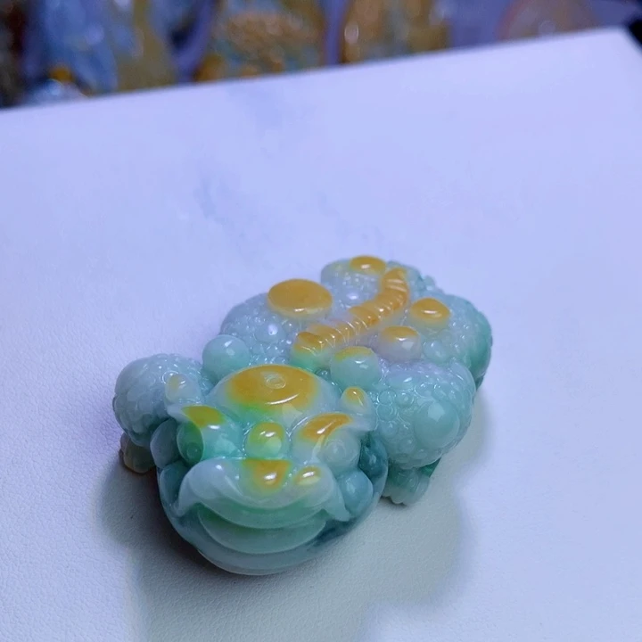 颈饰未镶嵌翡翠蟾