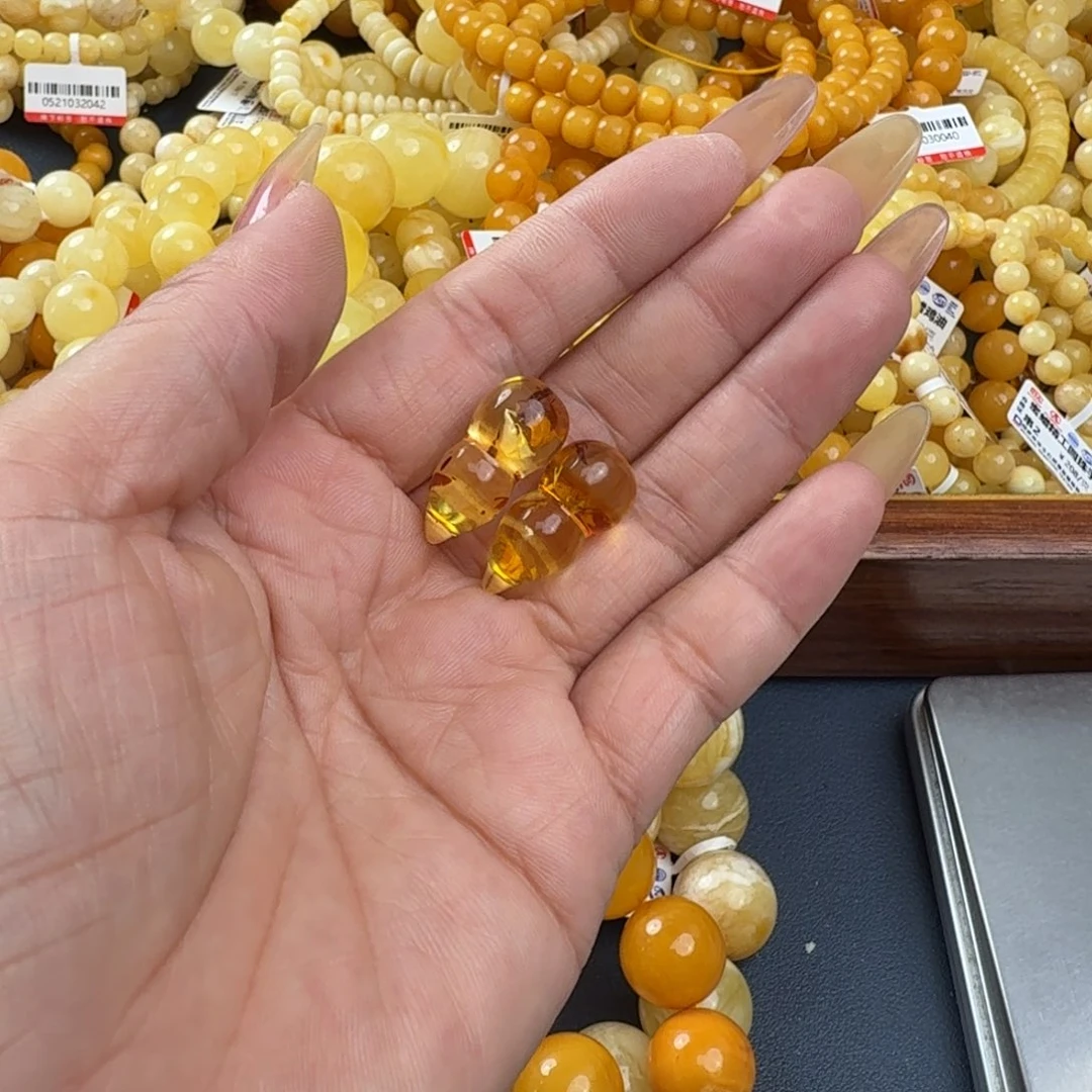 琥珀未镶嵌珠宝奇石