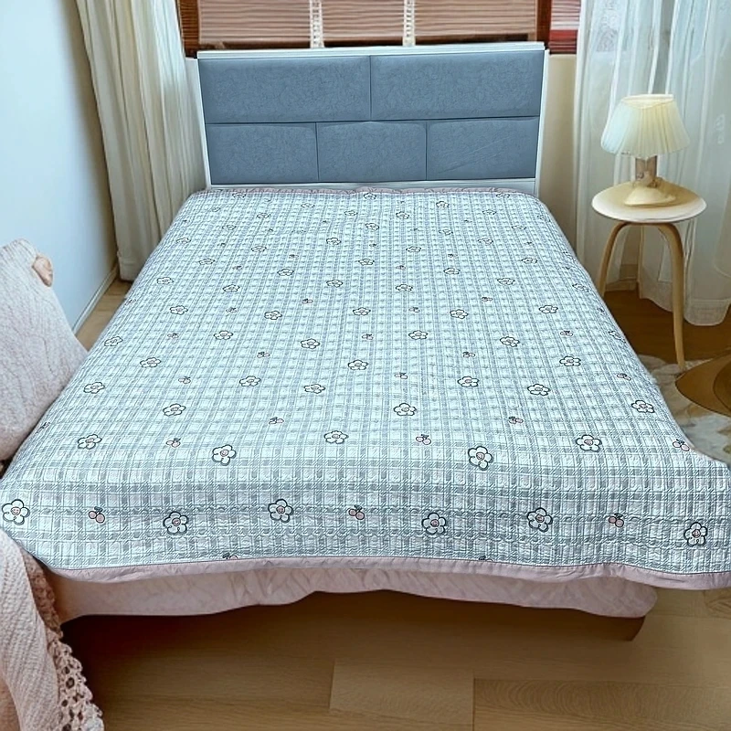 莫小柔宽边床盖（粉色格子花朵）2米✕2.3米